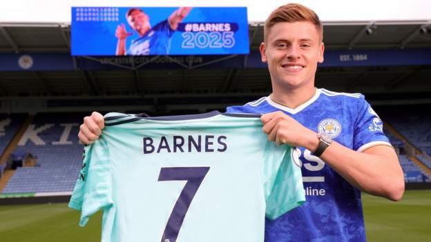 Harvey Barnes indicators new Leicester Metropolis contract to 2025