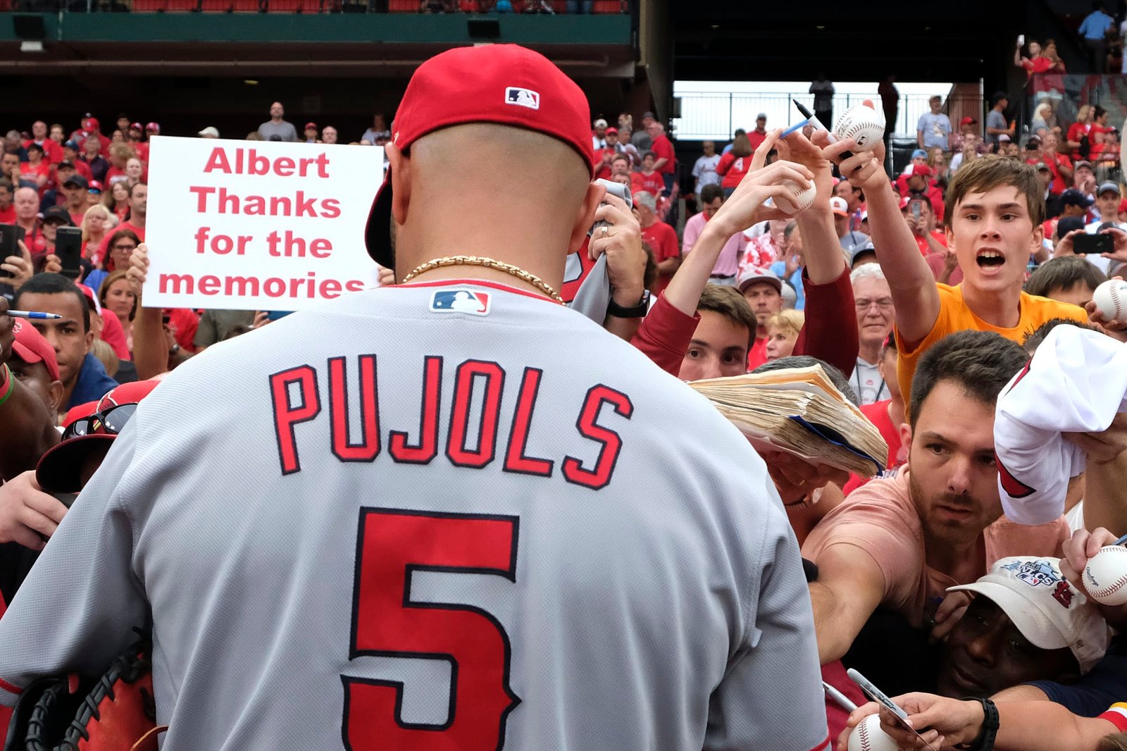 The draw back of Cardinals signing Albert Pujols