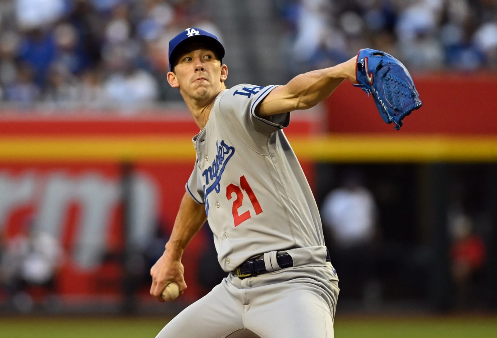 Why Dave Roberts pulled Clayton Kershaw, but not Walker Buehler