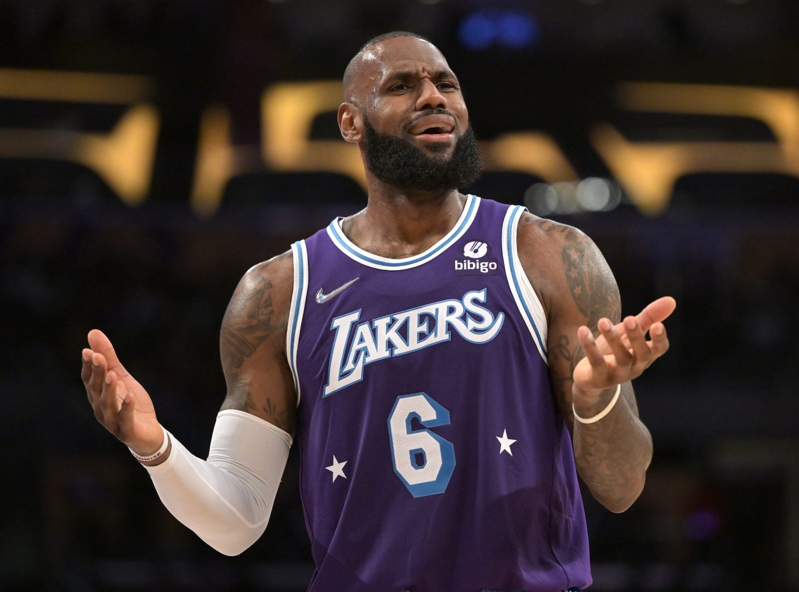 ESPN host argues LeBron should want the Lakers to trade him this summer