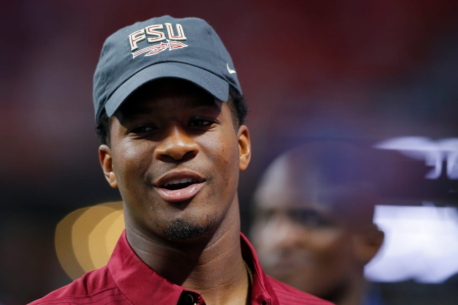 Look: Jameis Winston celebrates graduating from Florida State with pic at Bobby Bowden statue